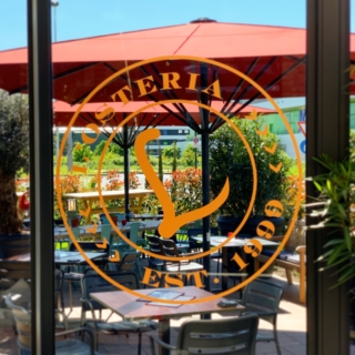 Folienbeschriftung für die L&amp;#039;Osteria in Düsseldorf