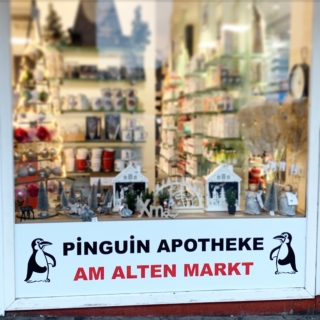 Digitaldruck und Folierung Pinguin Apotheke in Wuppertal