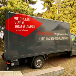 Folierung und Beschriftung eines LKW für Innlights in Wuppertal.