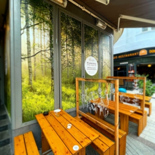 Digitaldruck und Fensterfolierung für Hans im Glück Burgergrill in Wuppertal.