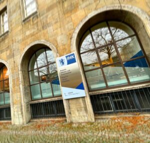 Digitaldruck und Fensterfolierung für die Bergische IHK in Wuppertal.
